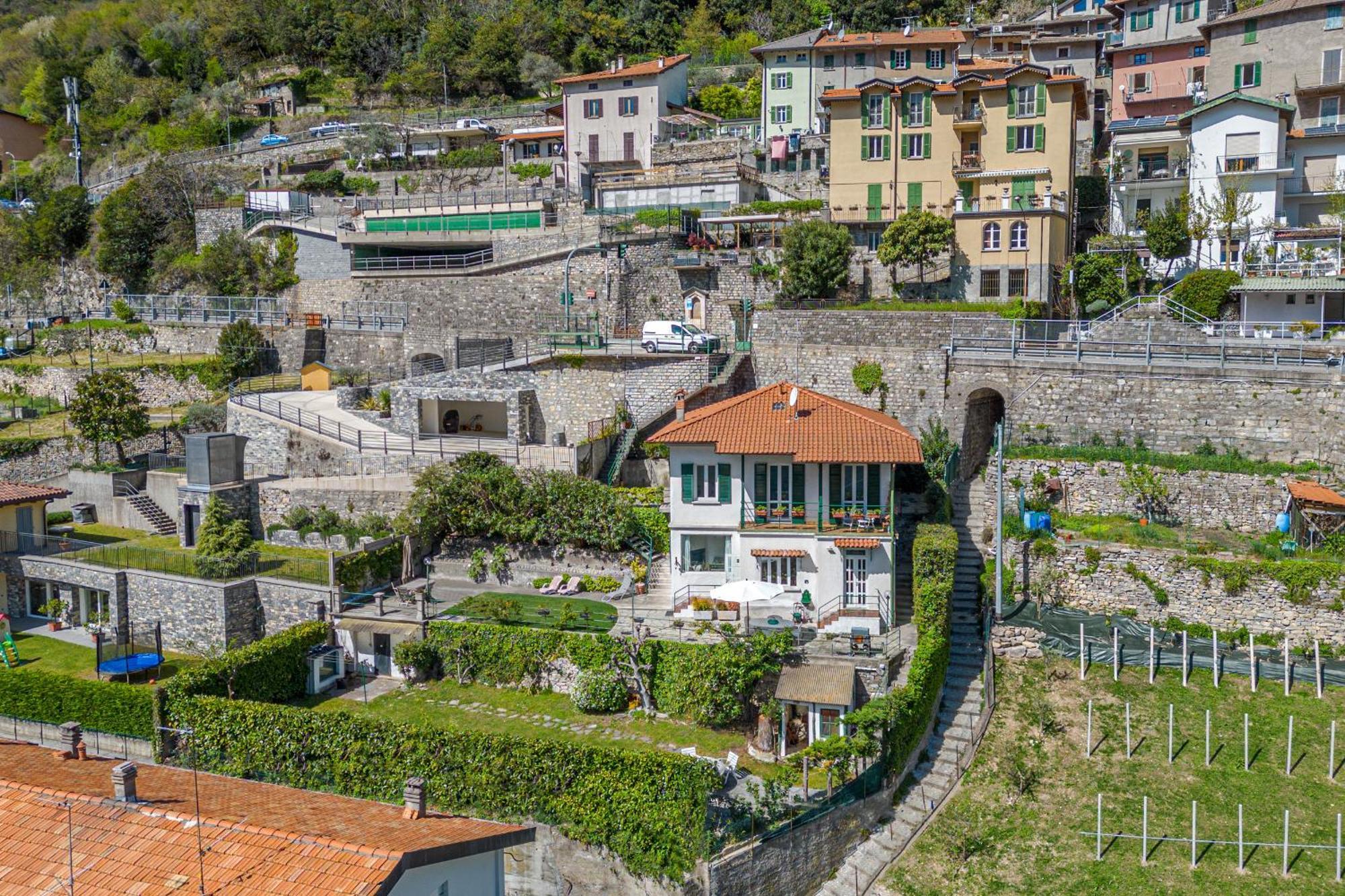 Casa Bambu - Splendida Vista Lago E Posto Auto Лалльо Экстерьер фото
